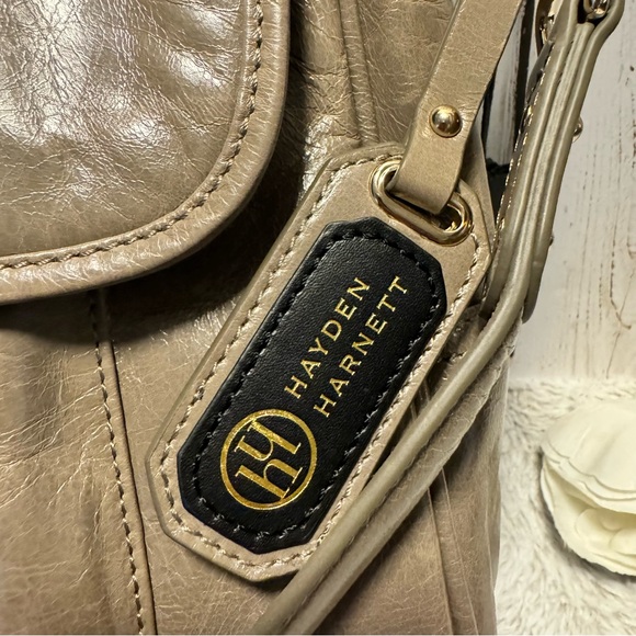 HP💕 Hayden Harnett Turnlocks Hobo - Picture 12 of 12